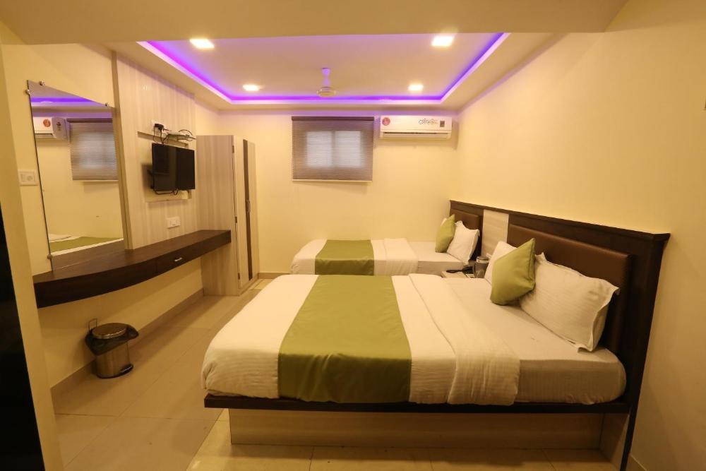 Hotel Happyland
